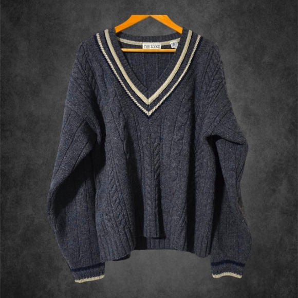 Lodge 100% Wool V-Neck Sweater - Picture 1 of 7